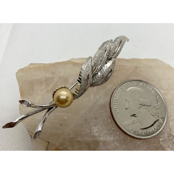 Vintage Yellow Pearl Floral Diamond Cut‎ Brooch Pin Sterling 925 Silver 6g - Picture 9 of 10